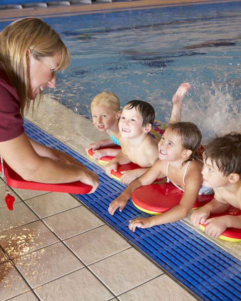 ANFÄNGER SCHWIMMKURS